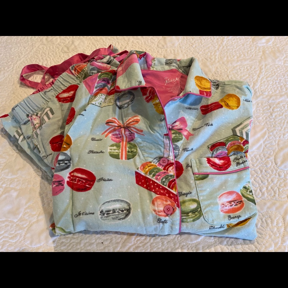 Nick & Nora ladies pajamas - size small.  Flannel type material, macaroon print.